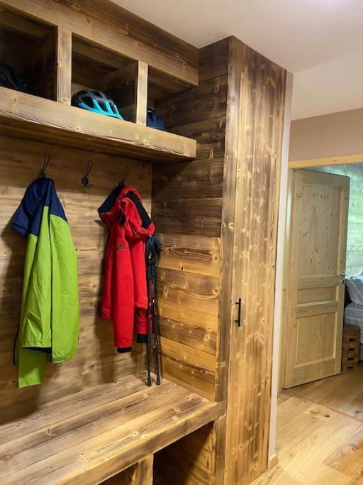 Gorgeous 2 Bedroom, 2 Full Bath, Ski In Apartment! Winner Of 2025 And 2024 Traveller Award! Морзин Экстерьер фото