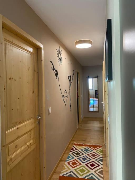Gorgeous 2 Bedroom, 2 Full Bath, Ski In Apartment! Winner Of 2025 And 2024 Traveller Award! Морзин Экстерьер фото